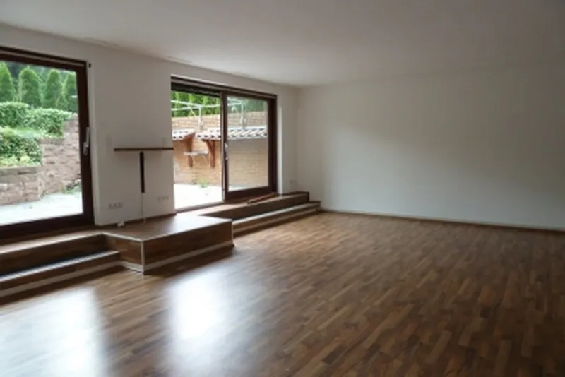 160 m2 Souterrain Luxuswohnung mit 40 m2 Terrasse in 13587 Berlin — photo 1